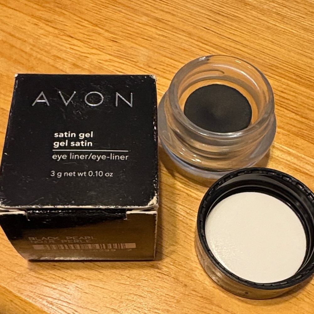 Avon Satin Gel Eye Liner — Black